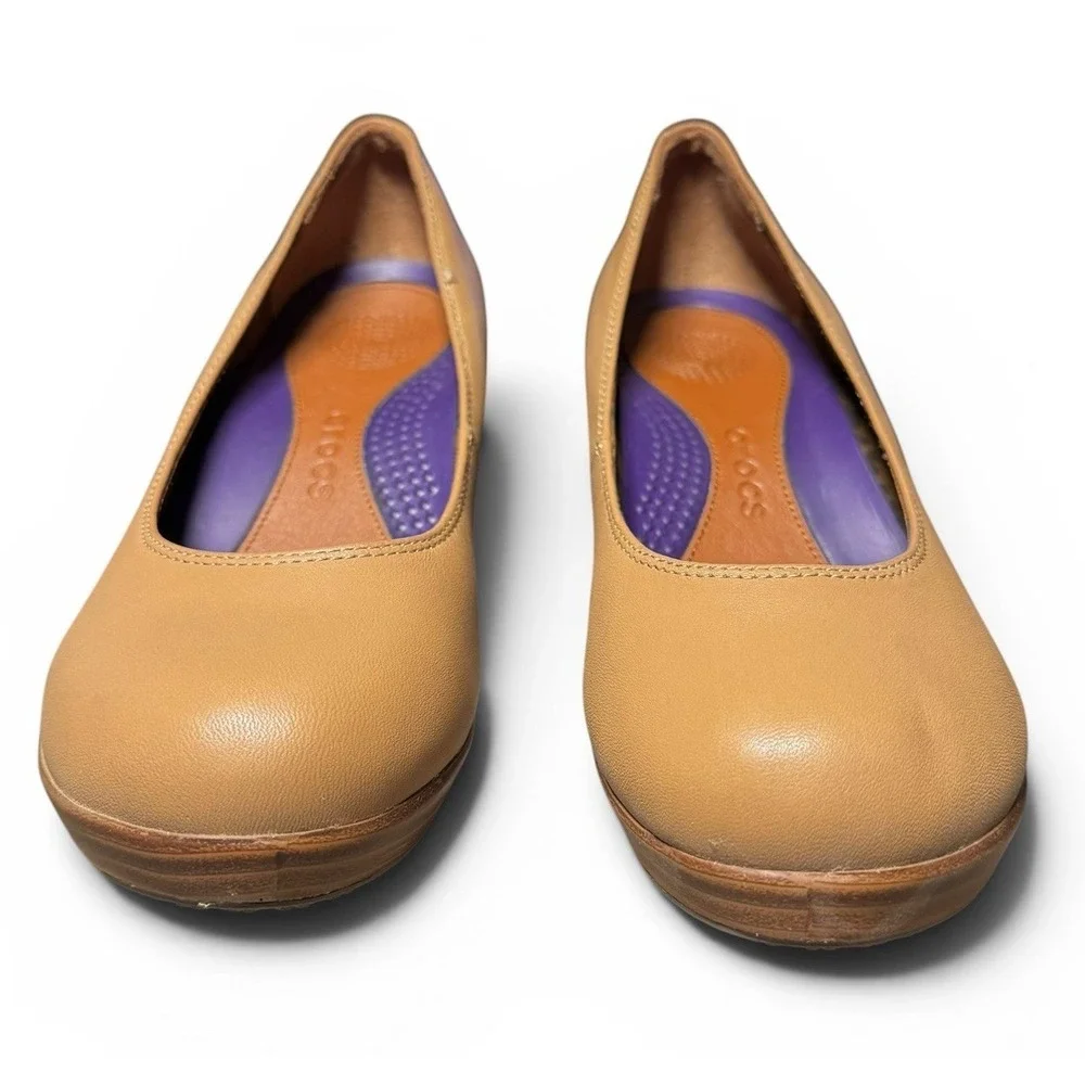 Crocs Women's W6 Tan Leather Wedge Heels Comfort Shoes Brown Platform Pumps